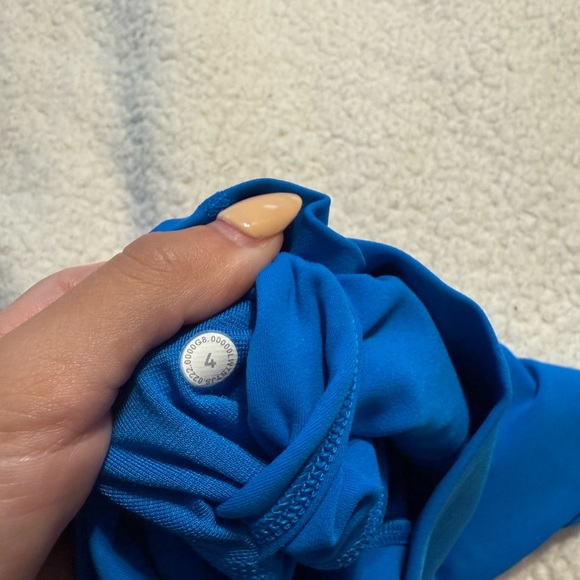 lululemon biker short - Picture 3 of 3